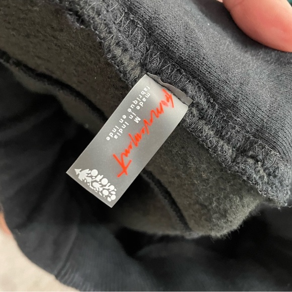 NWT FP Movement Snow Flow Joggers, Size Medium. Aztec logo pants - Picture 7 of 10